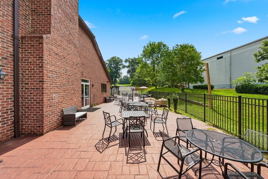 More Photos Of 2289 Saint Paul's Church Rd, Newton Restaurant For Sale