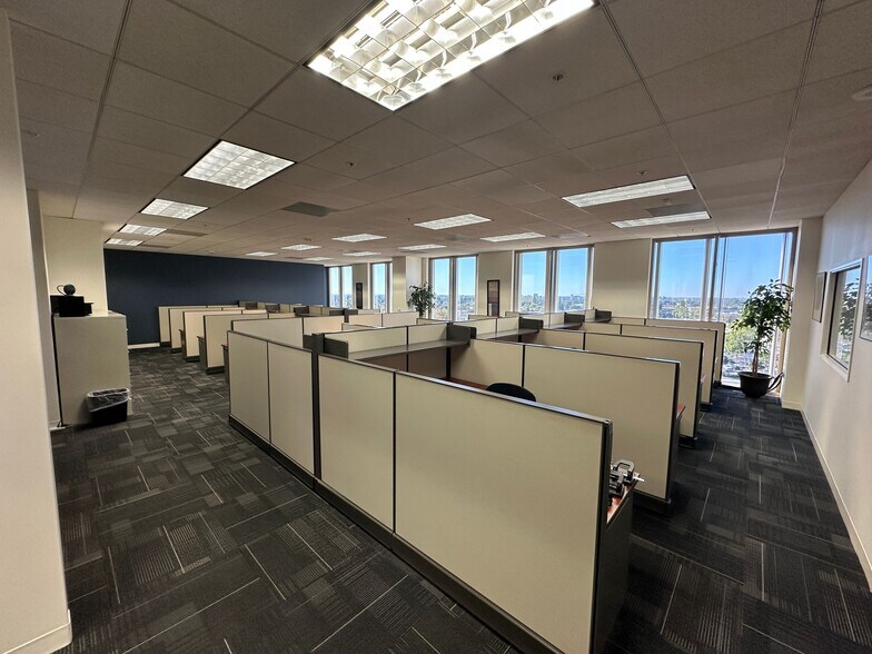 More Photos Of 1551 N Tustin Ave, Santa Ana Office For Lease