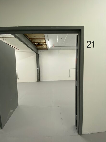More Photos Of 901 E 31st St, Los Angeles Manufacturing For Lease