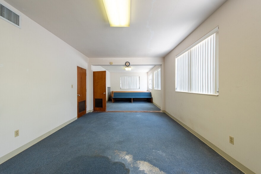 More Photos Of 4608 N Nebraska Ave, Tampa Religious Facility For Sale