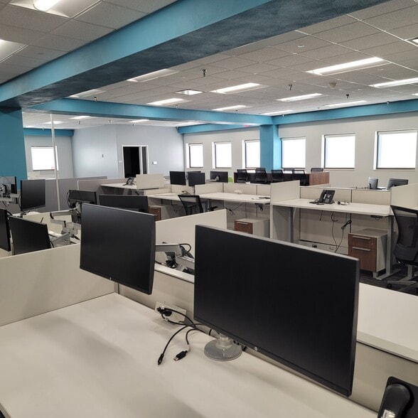 More Photos Of 500 Economy Ct, Freeport Office For Lease