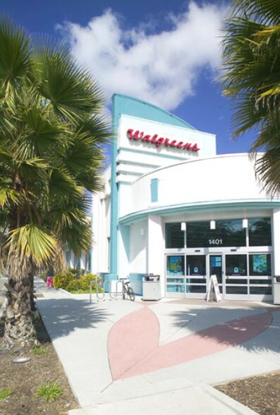 More Photos Of 1401 Broadway, Sacramento Drugstore For Lease