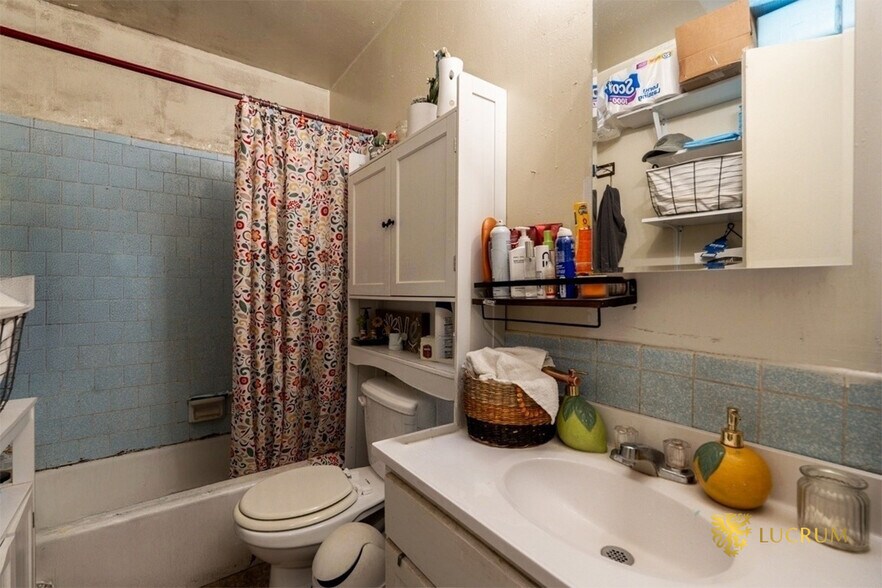 More Photos Of 1683 S Longwood Ave, Los Angeles Apartments For Sale
