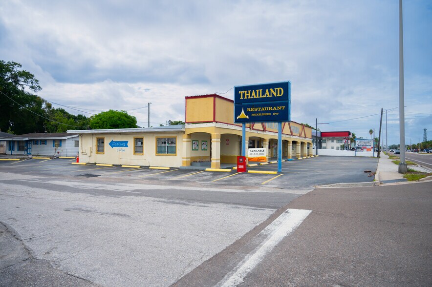Primary Photo Of 3616 W Paxton Ave, Tampa Restaurant For Sale