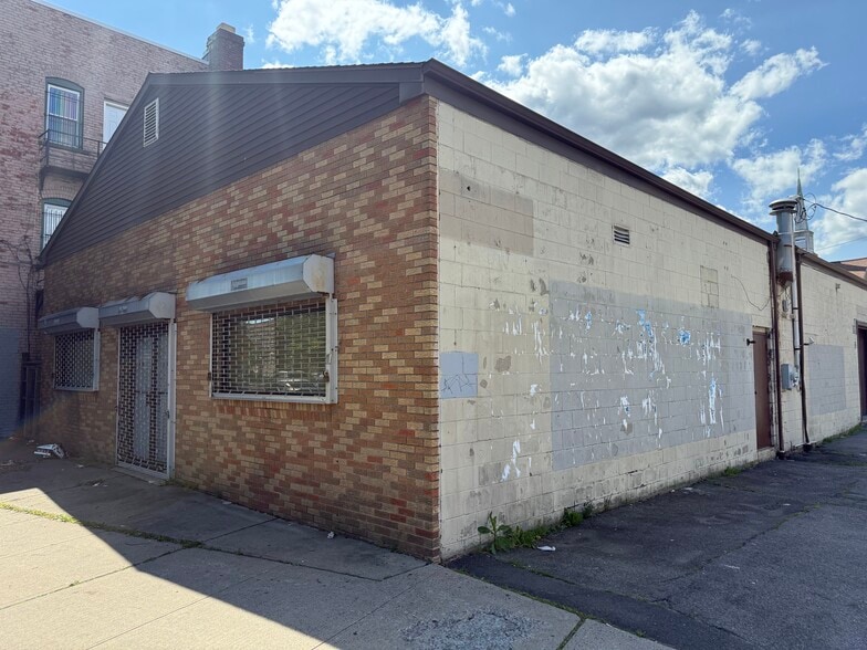 More Photos Of 2738 Fairfield Ave, Bridgeport General Retail For Sale