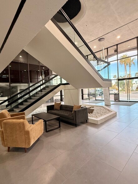 More Photos Of 8283 N Hayden Rd, Scottsdale Office For Lease