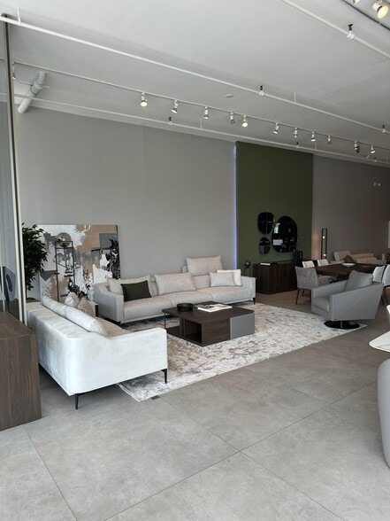 More Photos Of 68 Route 17, Paramus Freestanding For Lease