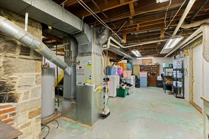 More Photos Of 57 Elm St, Salisbury Industrial For Sale