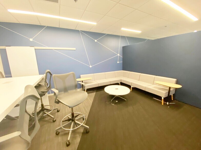More Photos Of 1110 Sanctuary Pky, Alpharetta Office For Lease