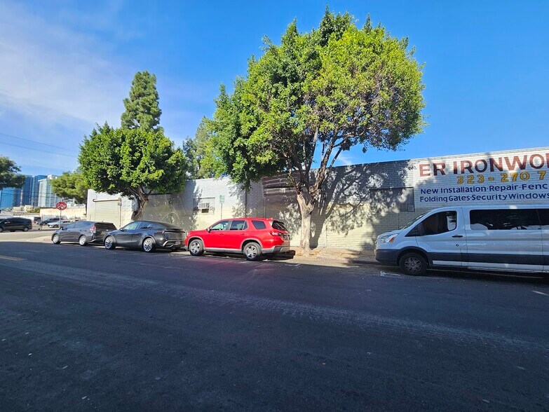 More Photos Of 1334 S Main St, Los Angeles Storefront Retail Office For Sale