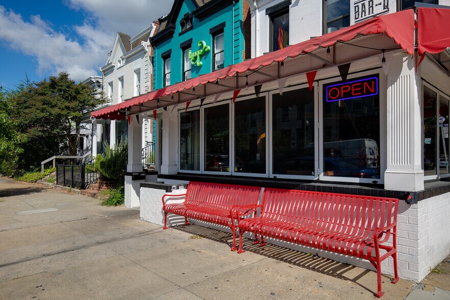 More Photos Of 2600 W Main St, Richmond Storefront Retail Residential For Sale