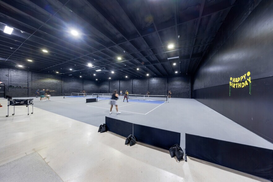 More Photos Of 1360 NW 88th Ave, Doral Bar For Sale