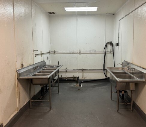 More Photos Of 15552-15554 Producer Ln, Huntington Beach Warehouse For Lease