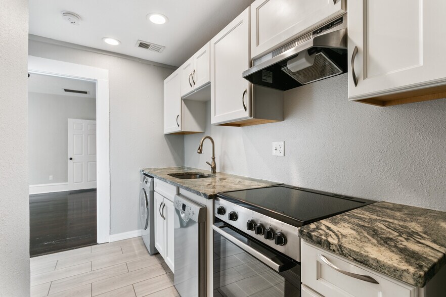 More Photos Of 1720 W Hills Ave, Tampa Apartments For Sale
