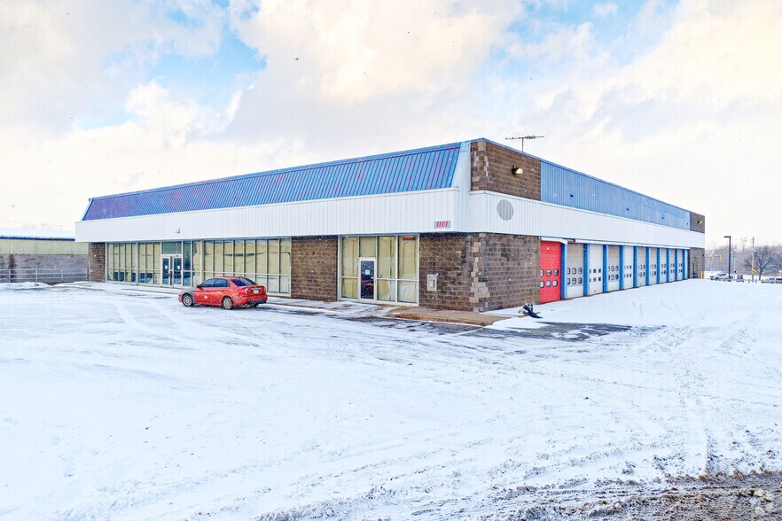 More Photos Of 1181 N Greece Rd, Rochester Freestanding For Lease
