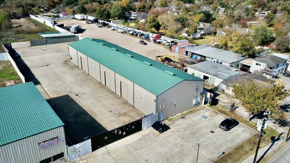 More Photos Of 2950 Preston Ave, Pasadena Unknown For Lease