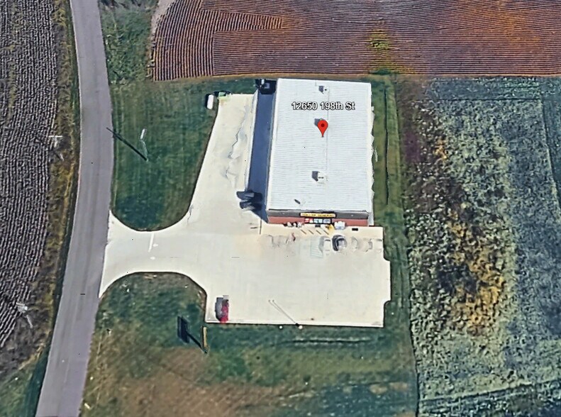 More Photos Of 12650 198th St, Linwood Freestanding For Sale