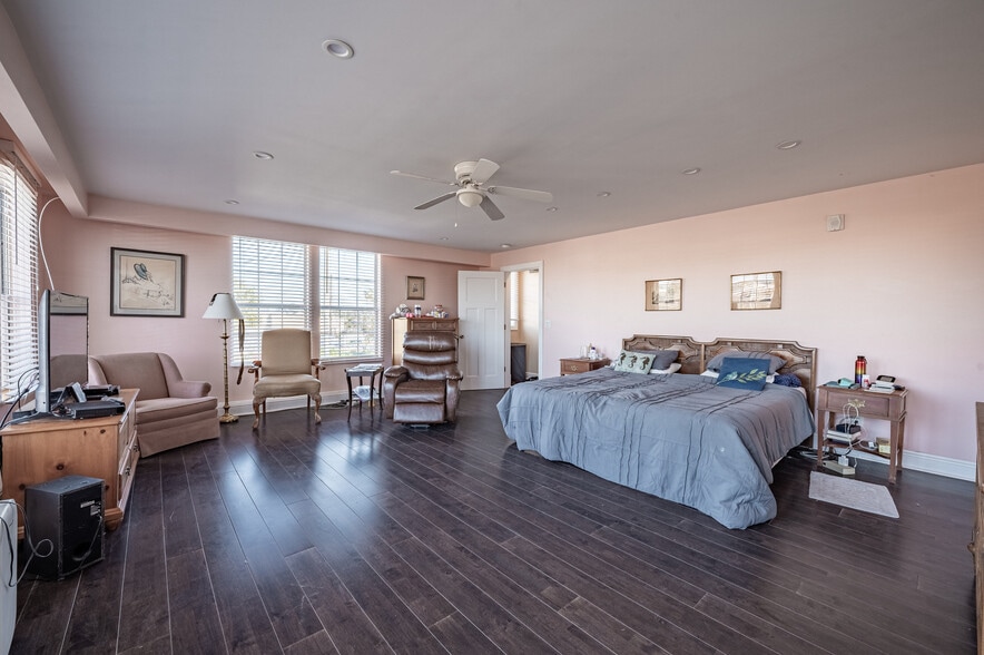 More Photos Of 160 W Haines Blvd, Lake Alfred Self Storage For Sale