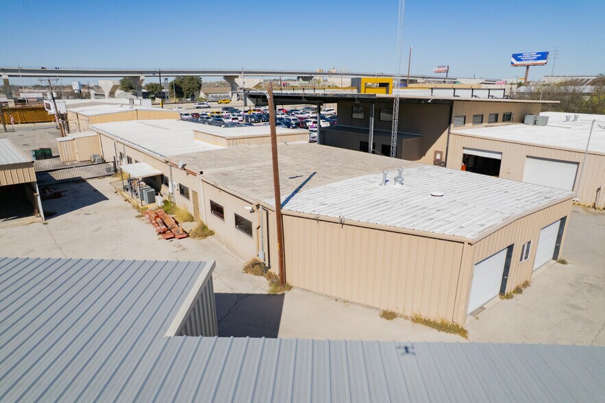 More Photos Of 9600 N I-35, San Antonio Industrial For Lease