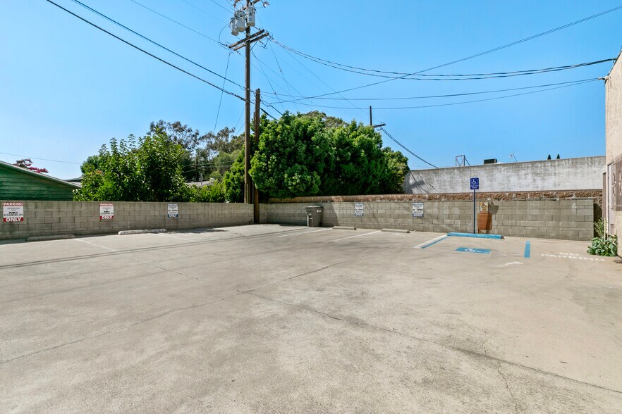 More Photos Of 1217 S Central Ave, Glendale Medical For Lease