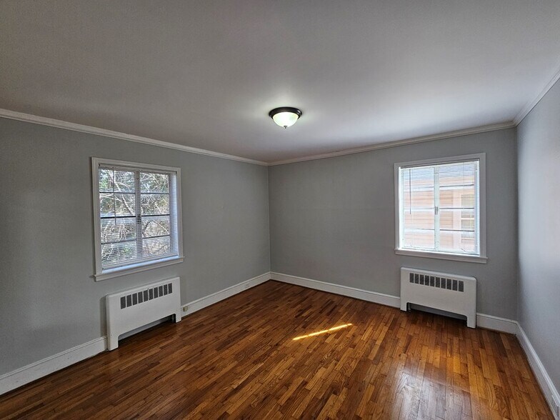 More Photos Of 101 Marshall Ter, Danville Apartments For Sale