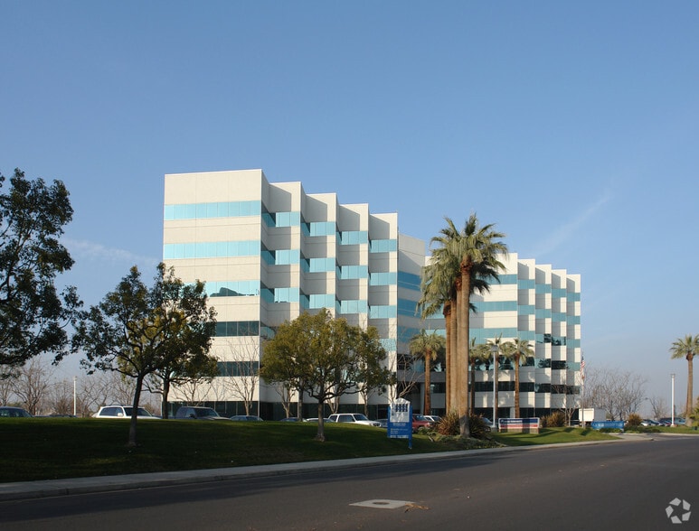 More Photos Of 1200 Discovery Dr, Bakersfield Office For Lease