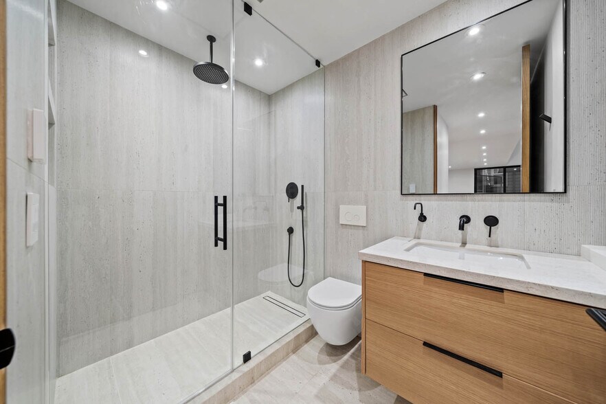 More Photos Of 7372 Fay Ave, La Jolla Multifamily For Sale