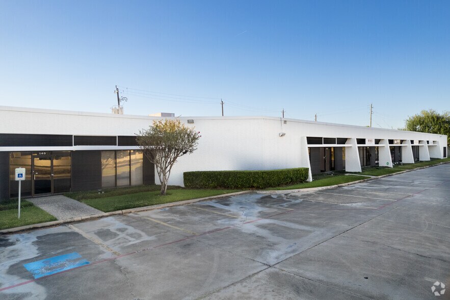 More Photos Of 1000 N Post Oak Rd, Houston Unknown For Lease