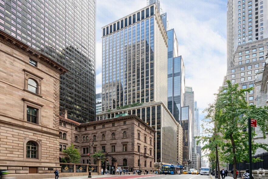 More Photos Of 437 Madison Ave, New York Office For Lease