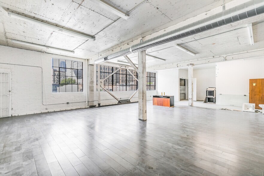 More Photos Of 823 S Los Angeles St, Los Angeles Loft Creative Space For Lease