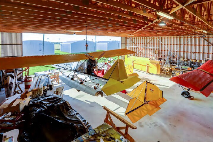 More Photos Of 4695 Gloster Ln, Sealy Airport For Sale