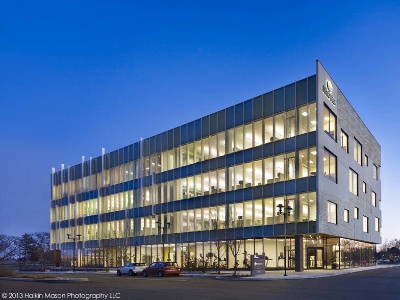 More Photos Of 150 Rouse Blvd, Philadelphia Office For Lease