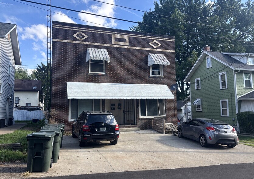 Primary Photo Of 1615 15th St NE, Canton Apartments For Sale