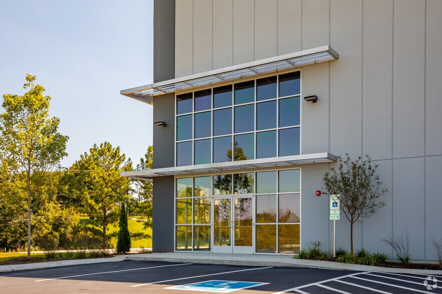 More Photos Of 1785 Reynolds Rd, Nashville Warehouse For Lease