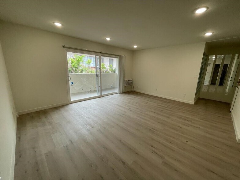 More Photos Of 553 N Flores St, Los Angeles Apartments For Sale