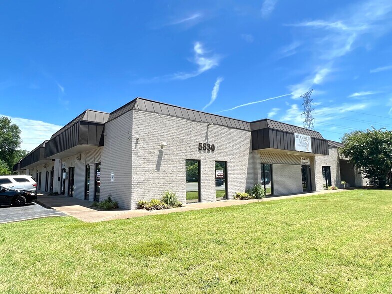 Primary Photo Of 5830 Mount Moriah Rd, Memphis Office For Sale