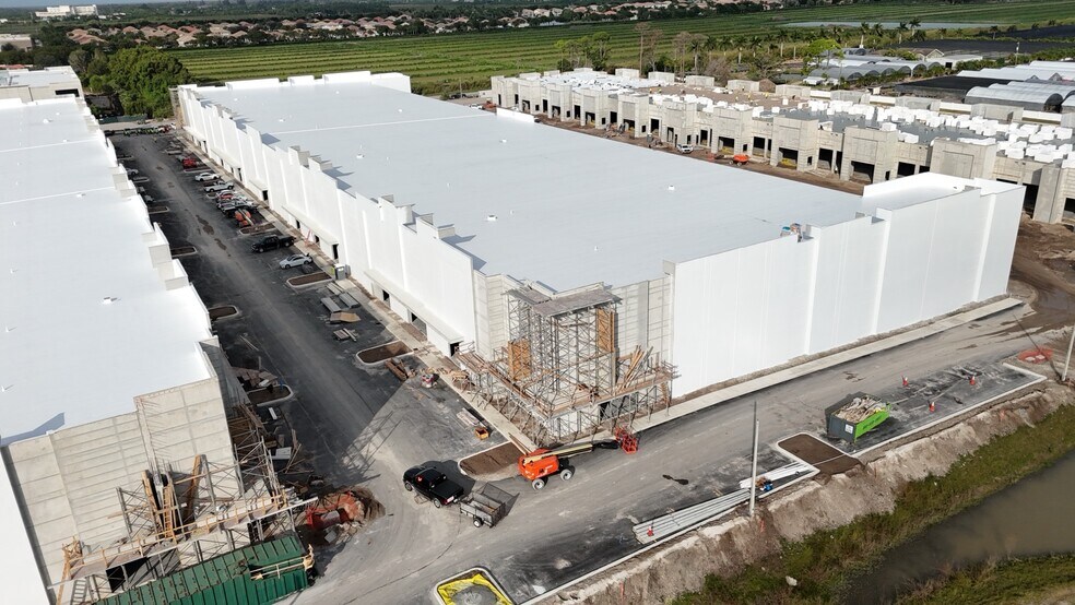 More Photos Of 8289 Boynton Beach Blvd, Boynton Beach Unknown For Lease