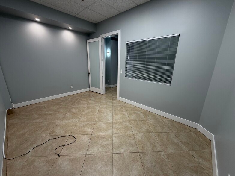 More Photos Of 621 Lake Ave, Lake Worth Beach Storefront Retail Office For Lease