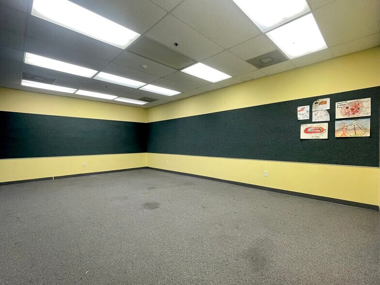 More Photos Of 21 W Duarte Rd, Arcadia Office For Sale