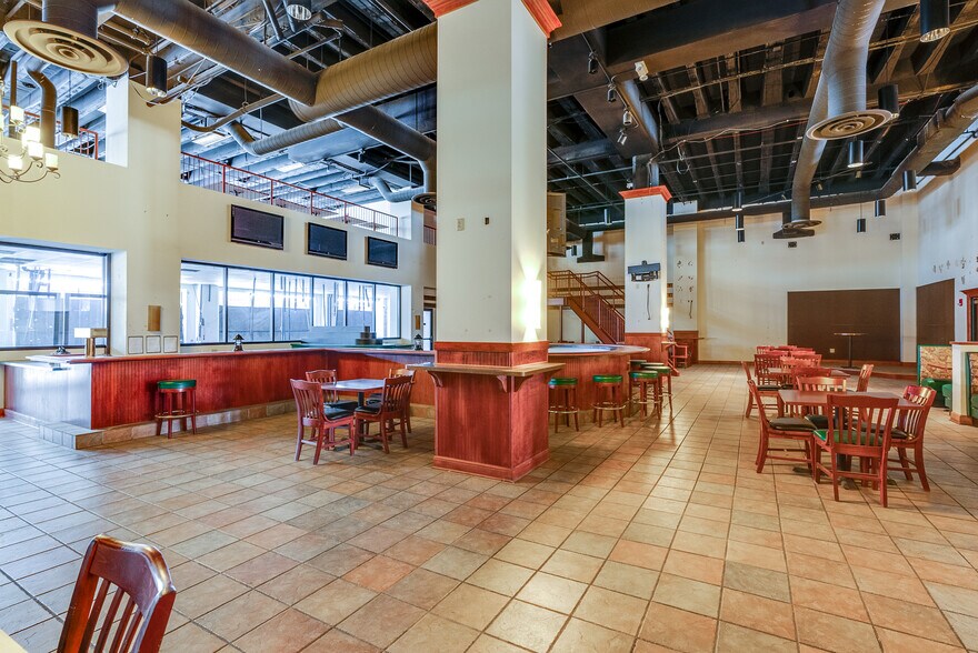 More Photos Of 222 S Main St, Akron Office For Sale