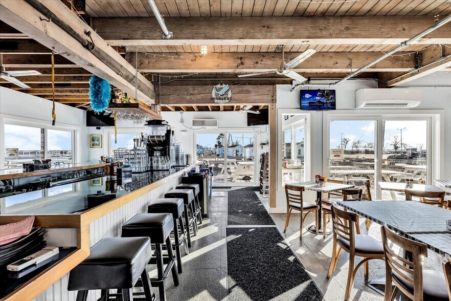 More Photos Of 317-319 Commercial St, Provincetown Restaurant For Lease