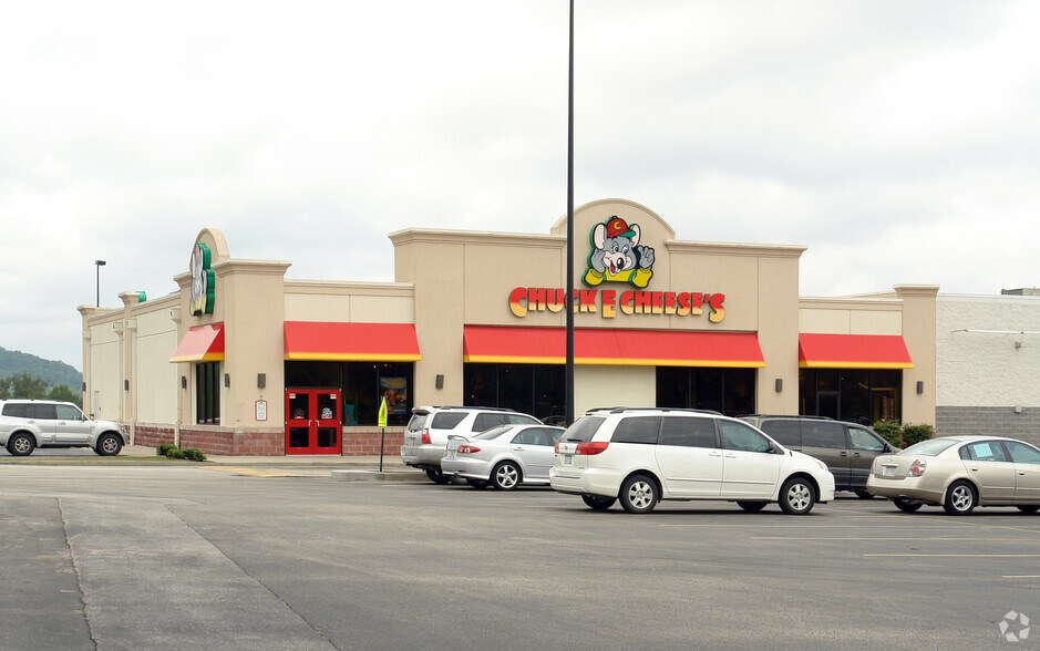 More Photos Of 2800-2838 Mountaineer Blvd, Charleston Unknown For Lease