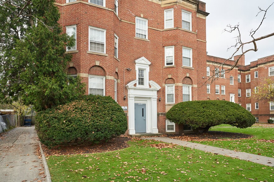 More Photos Of 3016 S Moreland Blvd, Cleveland Multifamily For Sale