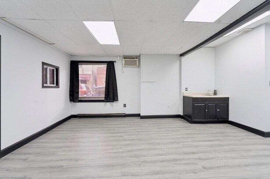 More Photos Of 1937 E Passyunk Ave, Philadelphia Storefront Retail Residential For Lease