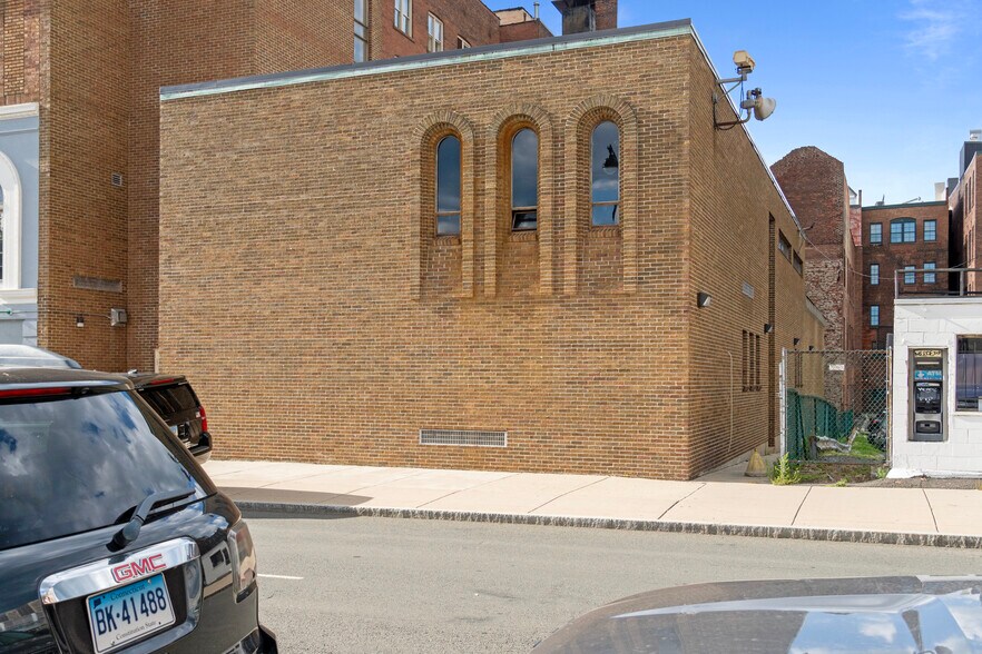 More Photos Of 338 Asylum St, Hartford Apartments For Lease