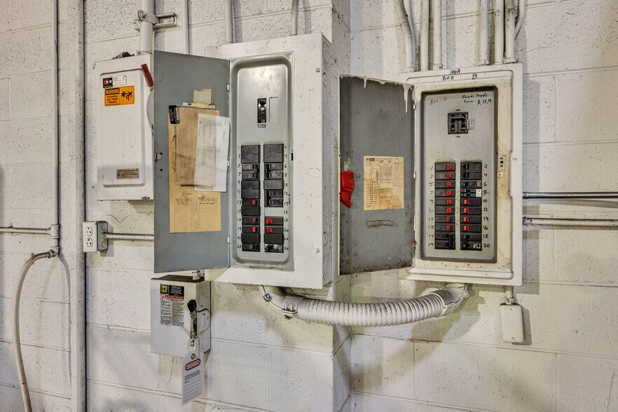 More Photos Of 164 W 31st St, Chattanooga Distribution For Lease