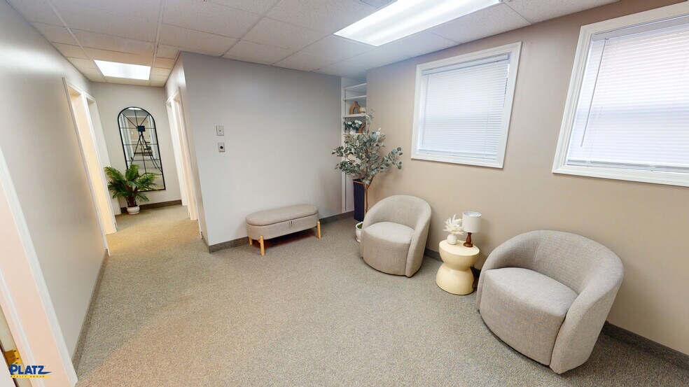More Photos Of 8501 E Market St, Warren Medical For Sale