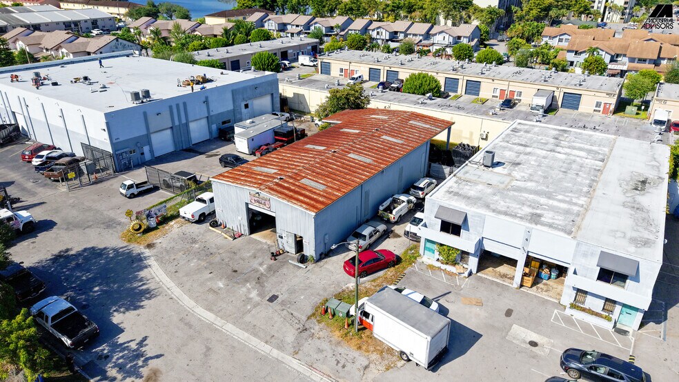 More Photos Of 8115 NW 98th St, Hialeah Manufacturing For Lease