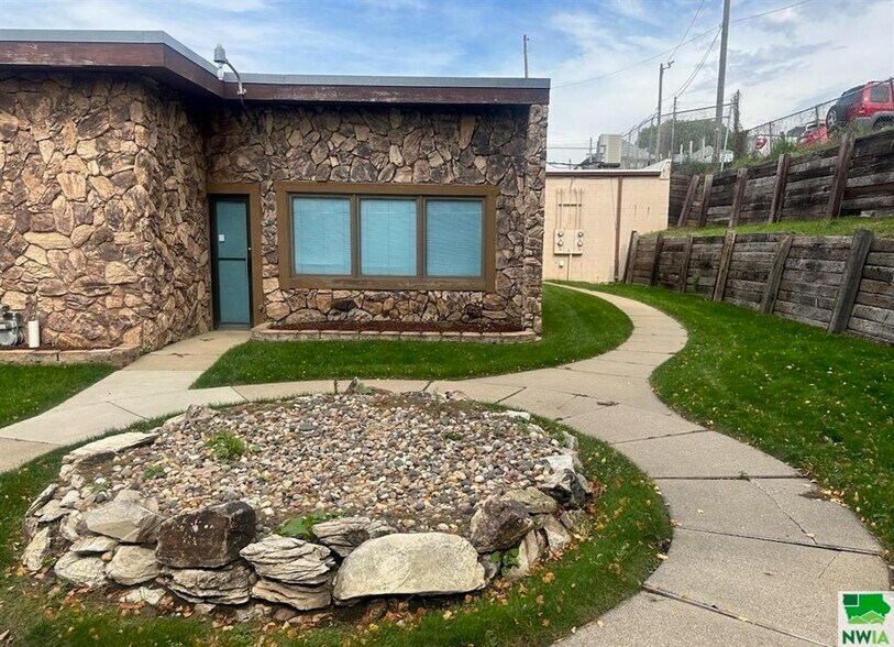 More Photos Of 700 Jackson St, Sioux City Medical For Sale
