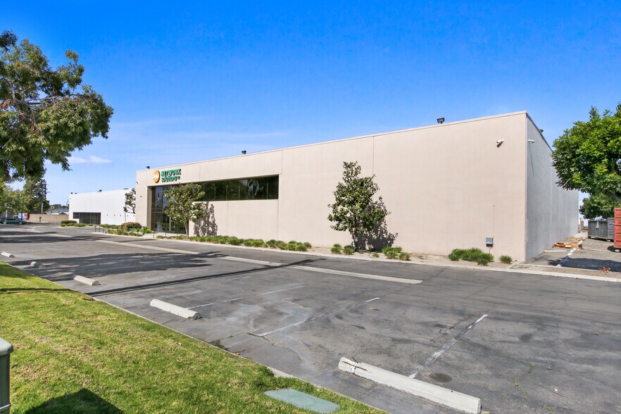 More Photos Of 8401 Page St, Buena Park Warehouse For Sale